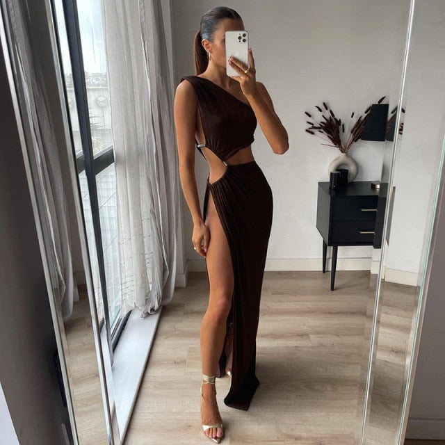 Niki® One Shoulder High Split Kleid